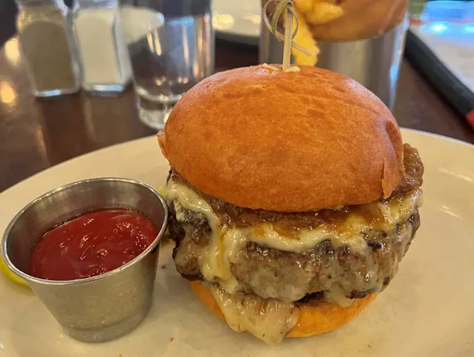 纽约最棒的汉堡 - Five Napkin Burger 2