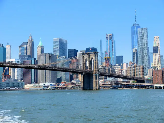 纽约渡轮NYC Ferry - 布鲁克林大桥