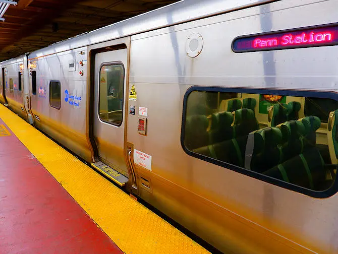 纽约长岛铁路 LIRR