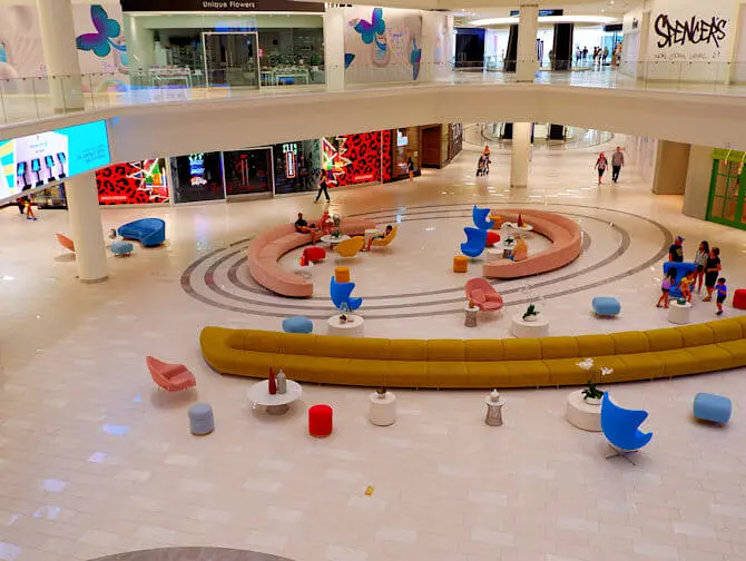 纽约附近的American Dream Mall - 商店