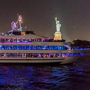 纽约跨年夜游船 - Hornblower Infinity