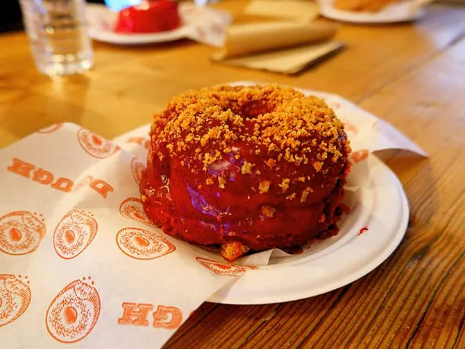 Donut Tour in New York - Donut tasting
