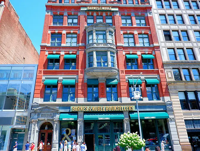 纽约的书店 - Barnes and Noble