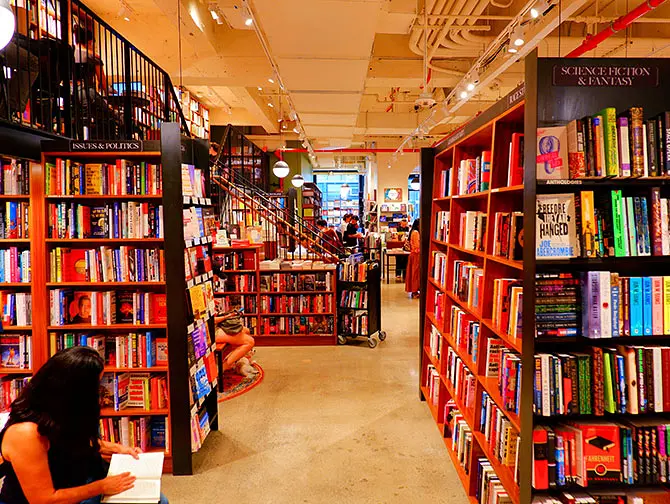 纽约的书店 - SoHo 的 McNally Jackson
