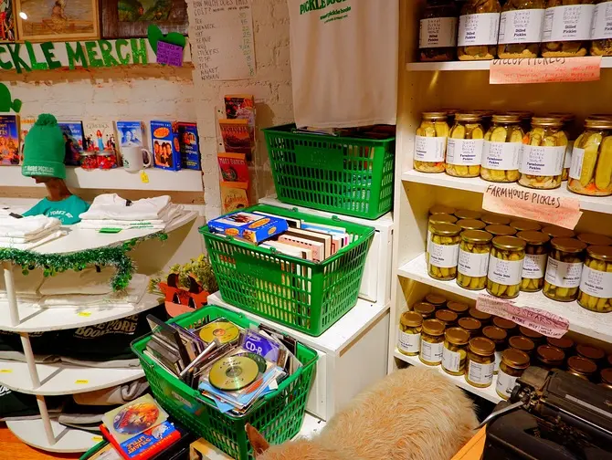 纽约的书店 - 下东区的 Sweet Pickle Bookstore